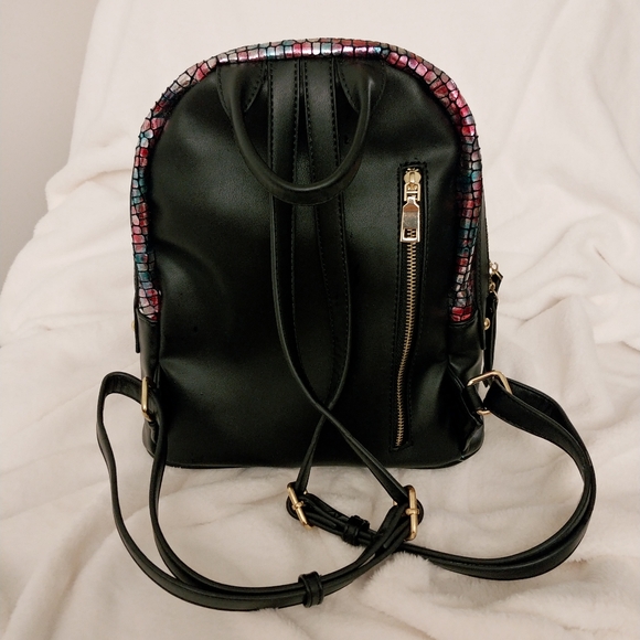 Pink and Blue Scale Backpack - Picture 2 of 3